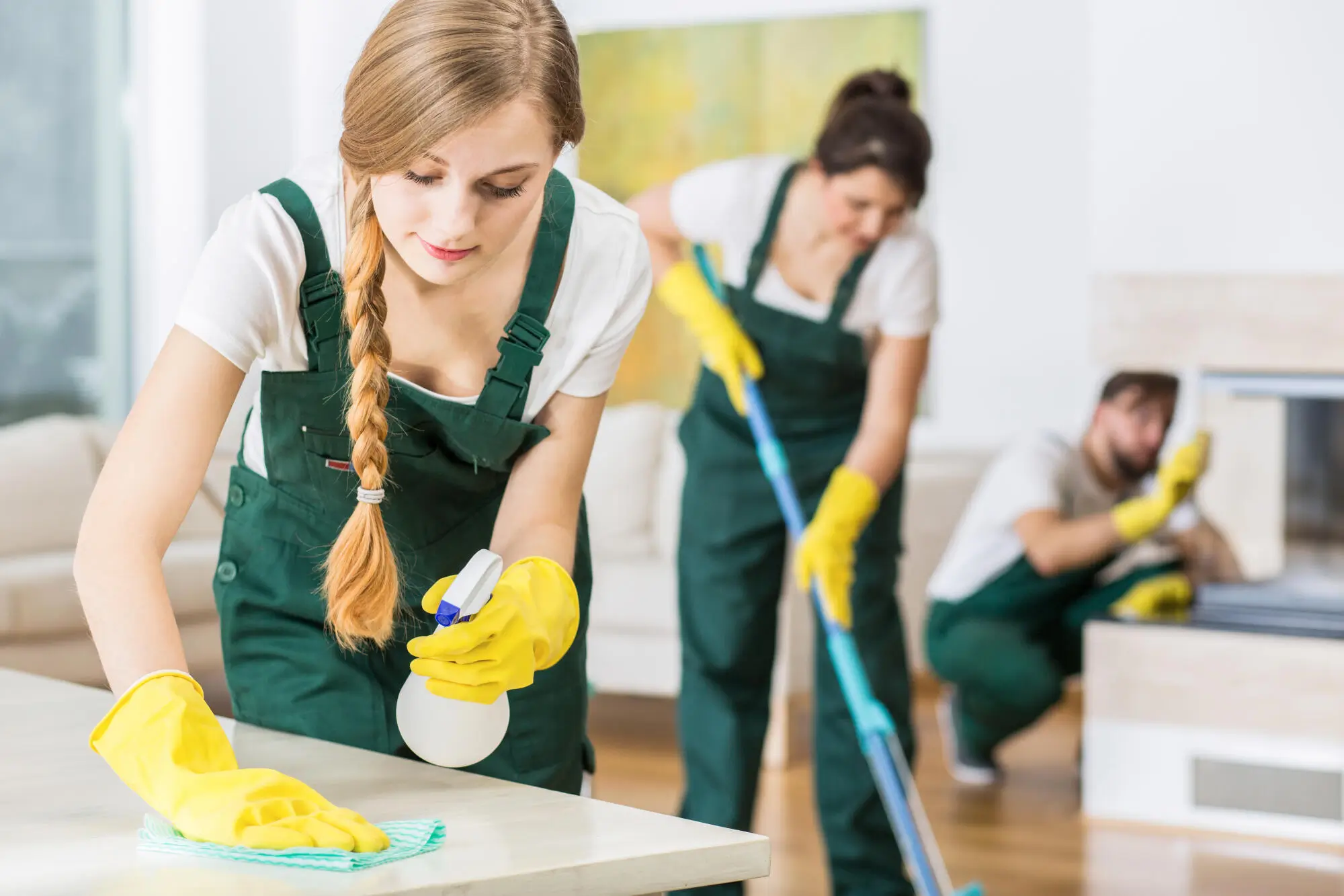 3 Tactics for Tackling Stains and Spills in Your Rental in Orlando, FL